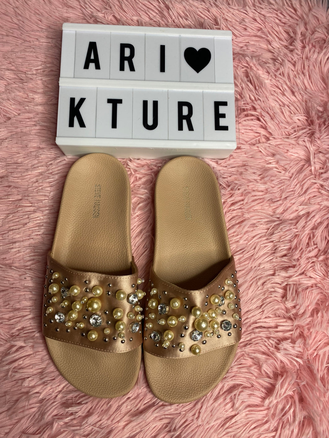 Steve Madden slides